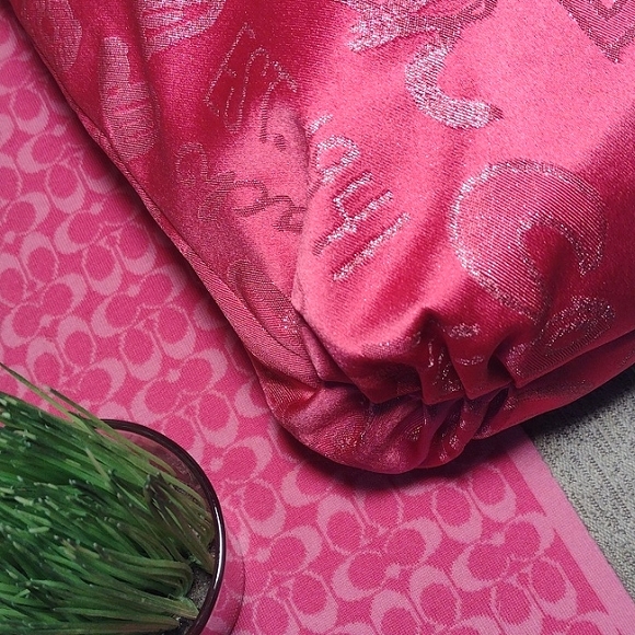 Coach Poppy Tote in Barbie Pink - Picture 10 of 16